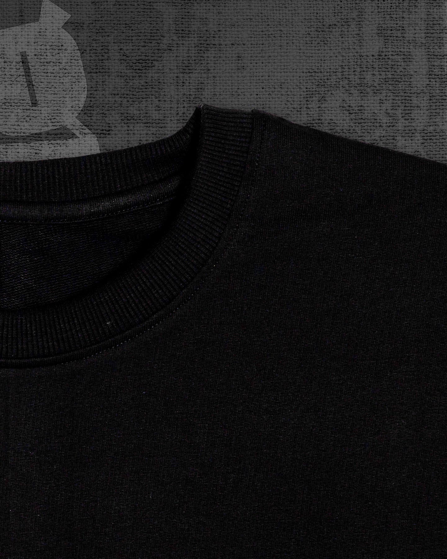 Black-T-Shirt details
